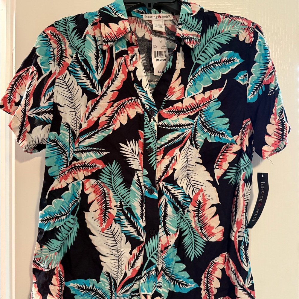 Hawaiian Themed Women's Button Down Shirt - Black and Red